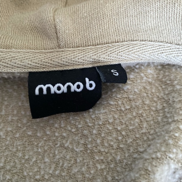 Cropped Cargo Hoodie - Picture 4 of 8